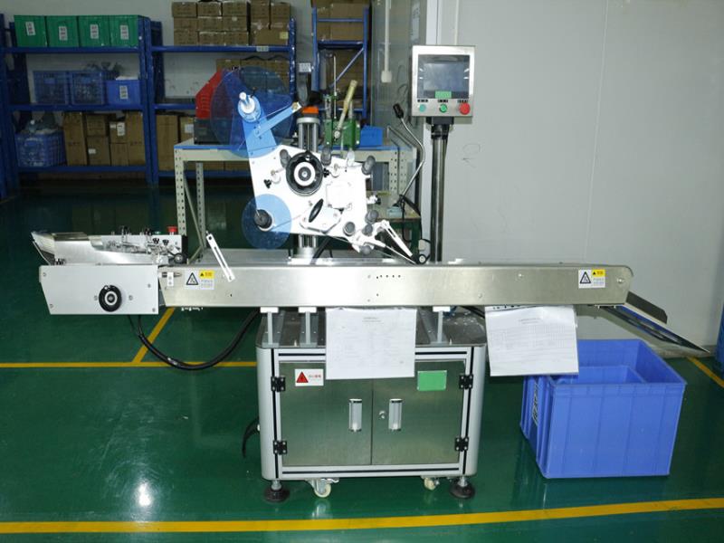 自動貼標機