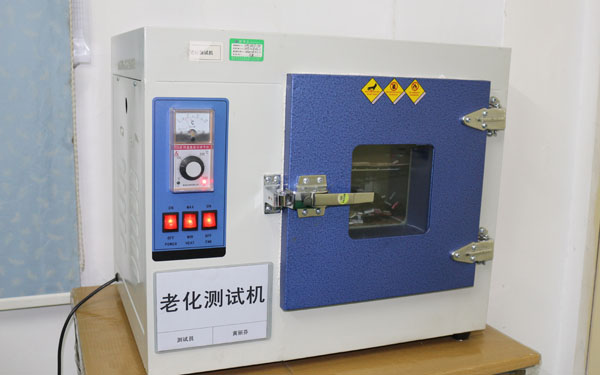 老化測試機